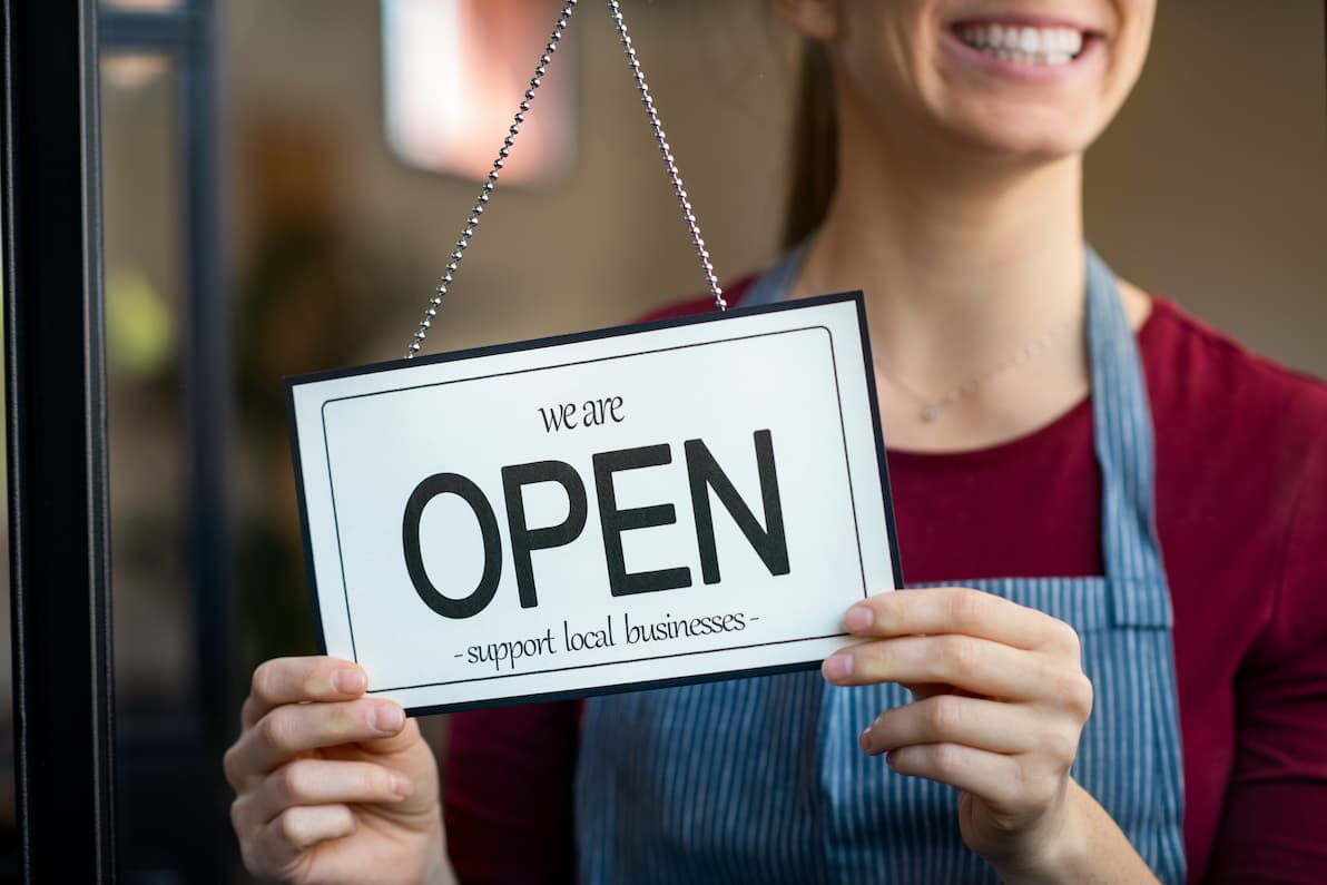 What is soft opening for restaurants? Why you need it and how to do it?