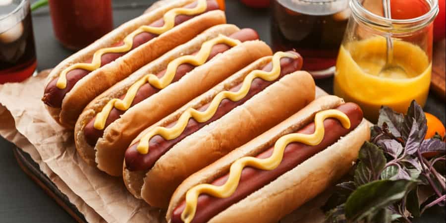 what is the minimum hot holding temperature for hot dogs